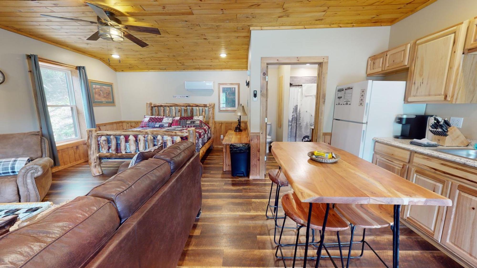 Rough Cut Lodge Gaines Екстериор снимка