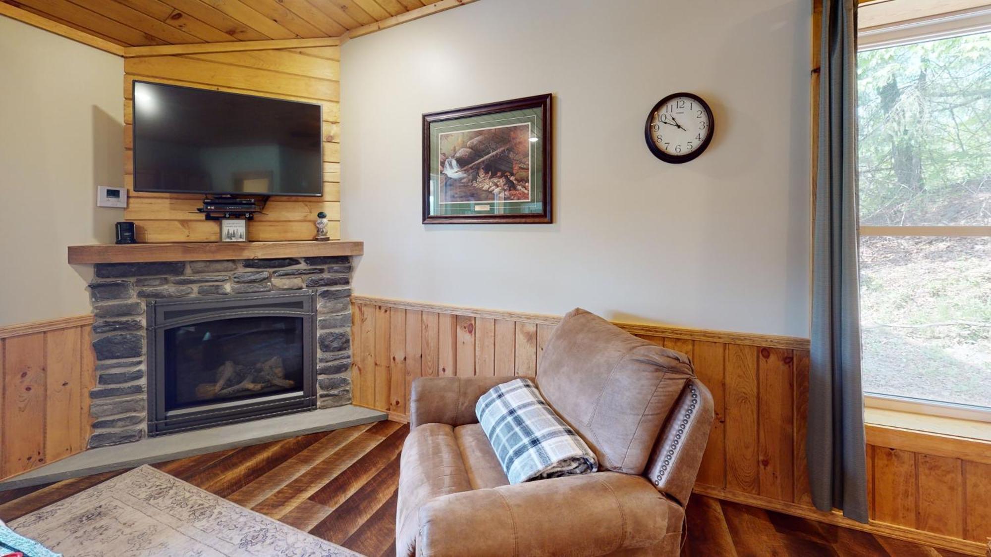 Rough Cut Lodge Gaines Екстериор снимка