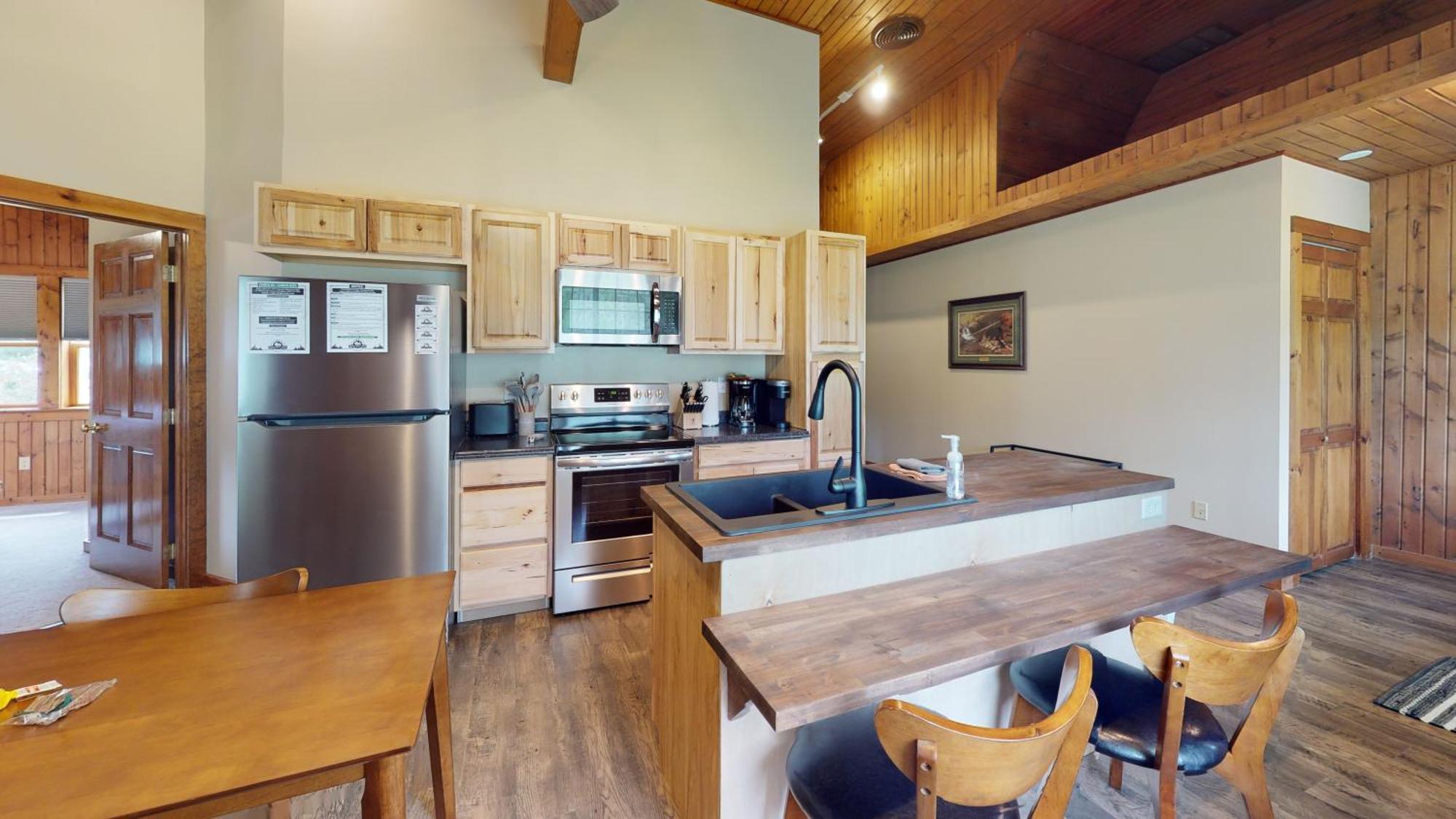Rough Cut Lodge Gaines Екстериор снимка