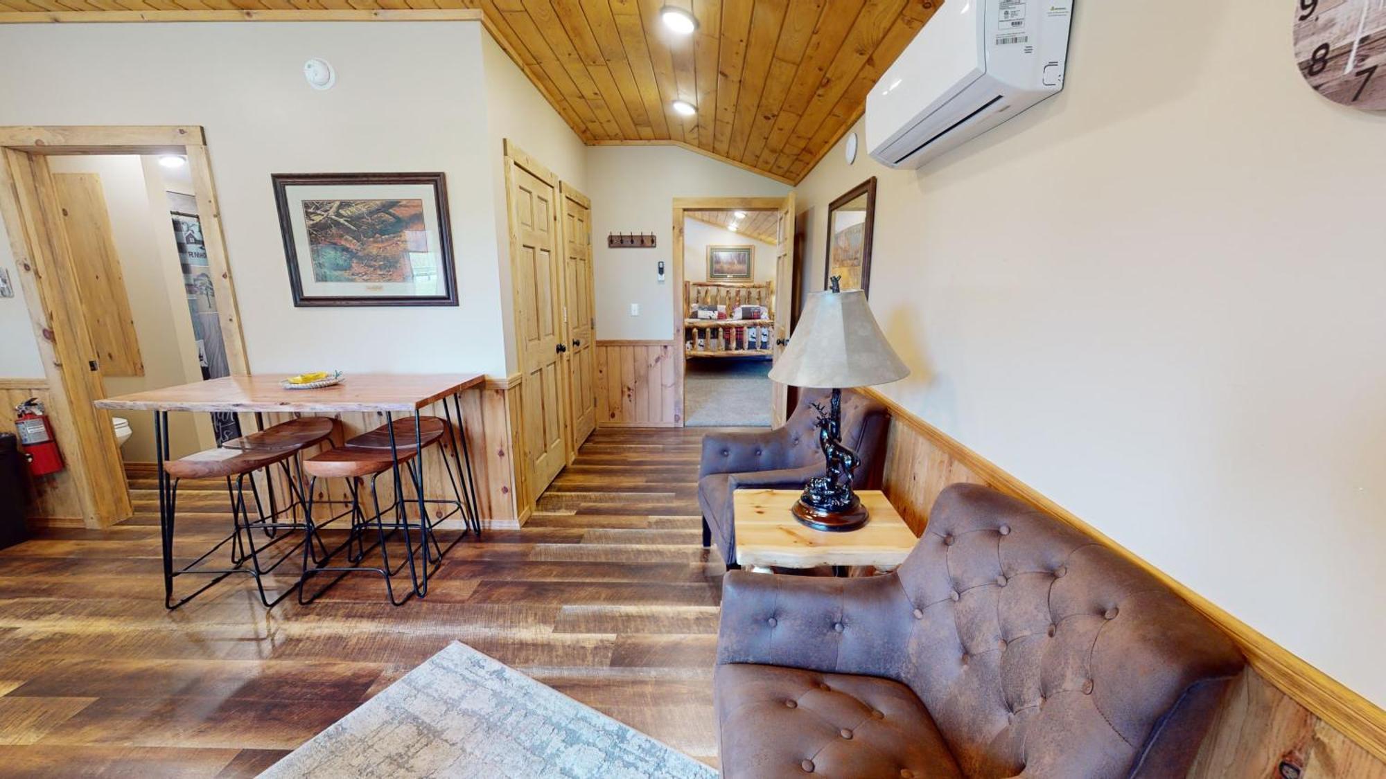 Rough Cut Lodge Gaines Екстериор снимка